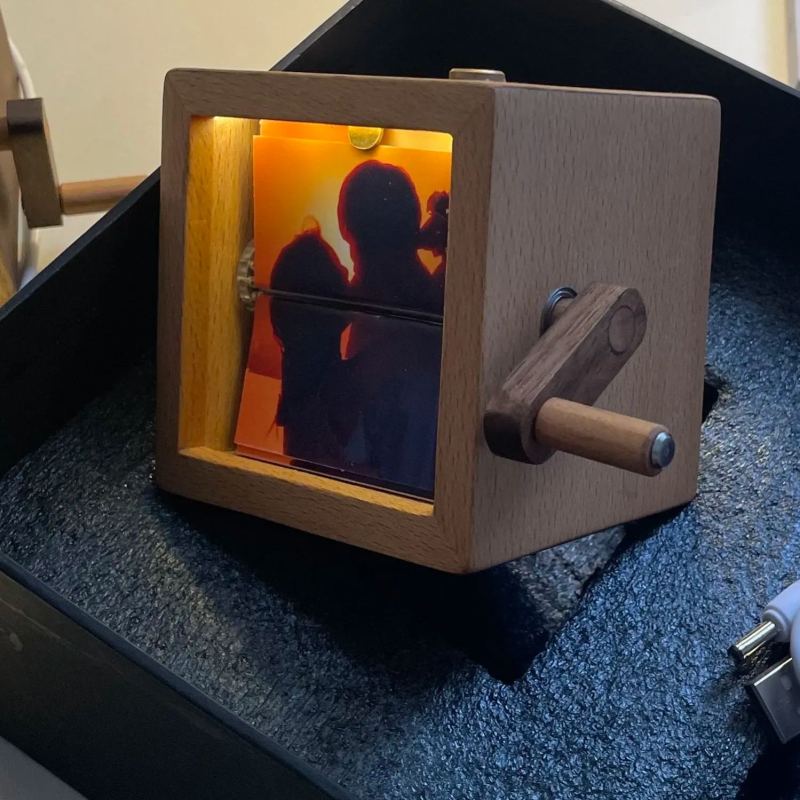 Personalized Flipbook Animation Machine - Hand-Cranked Photo Frame with LED Light, Creative Gift for Wedding