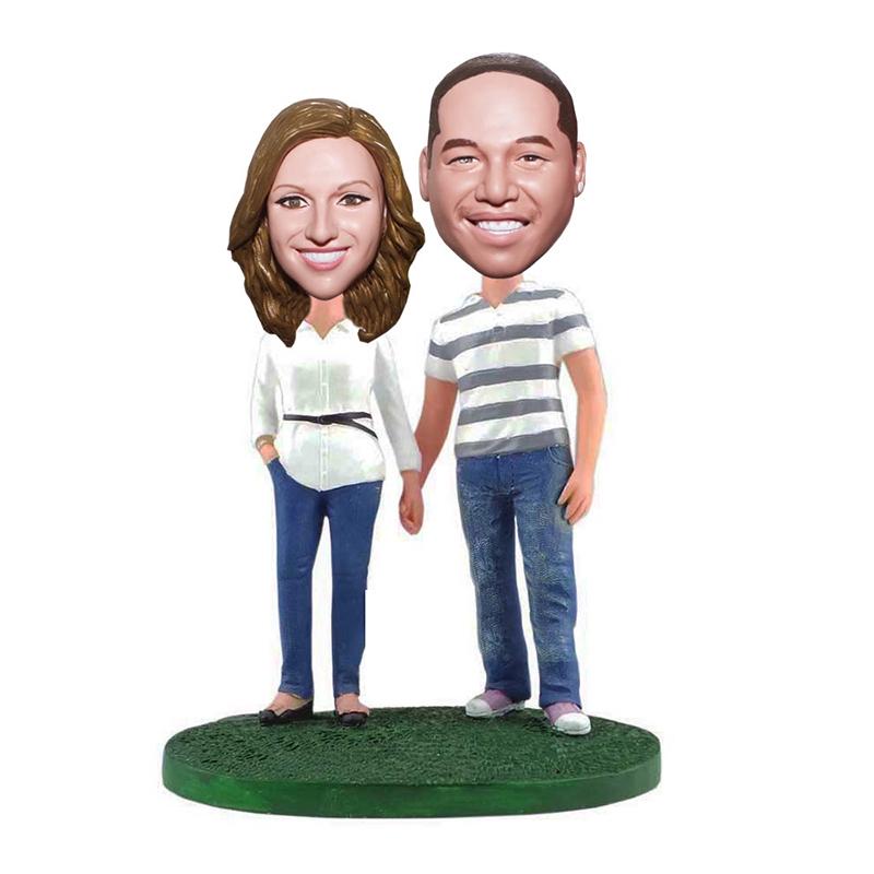 Custom Bobblehead Couple Fast