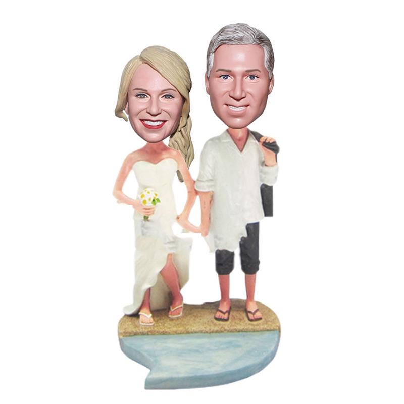 Bobblehead Couple At Beach Wedding Topper