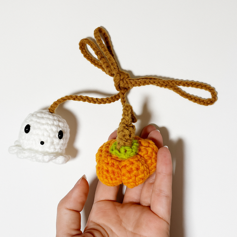 Handmade Crochet Pumpkin & Ghost Car Hanging Ornament - Soft Autumn Car Decor, Cute Auto Gift for Halloween