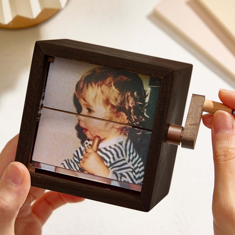 Animate Your Family Memories: Custom Video Hand-Crank Flipbook, The Perfect Gift for All Occasions